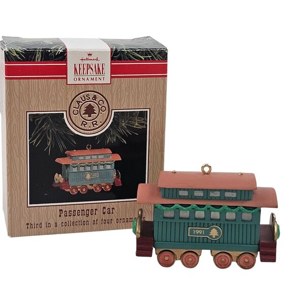 Hallmark Claus & Co RR Railroad Trestle Display Stand 4 Train Cars 1991 - Picture 7 of 12